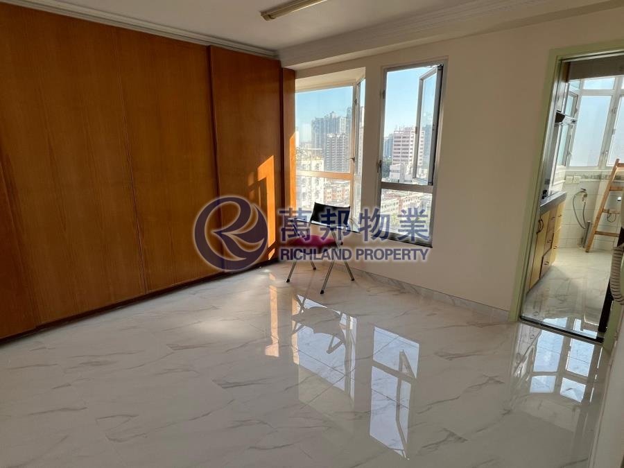 寶康大廈 PO HONG BLDG 高層