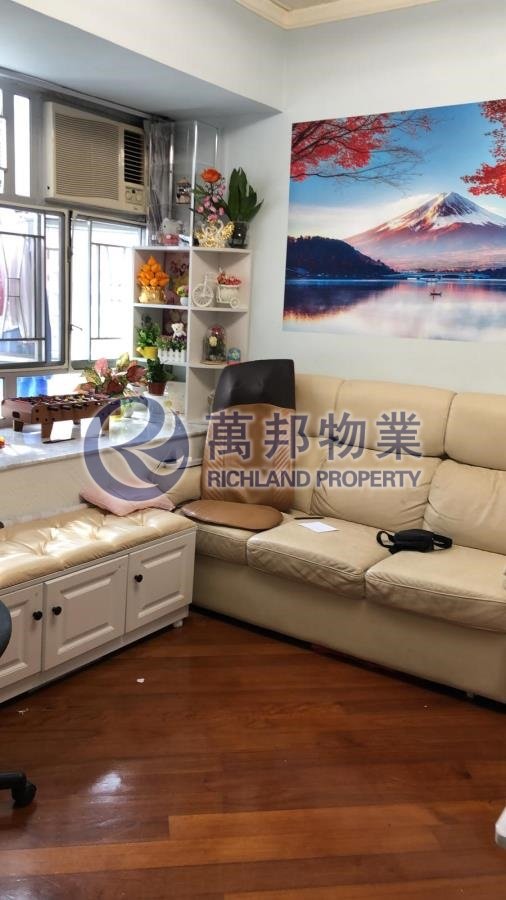 廣安大廈 KWONG ON BLDG 中層