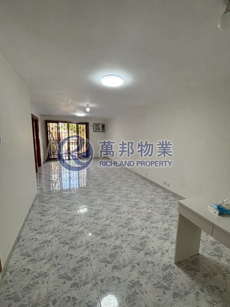 舊泮涌村 PAN CHUNG TSUEN 中層 - 萬邦物業 - 大埔地產代理
