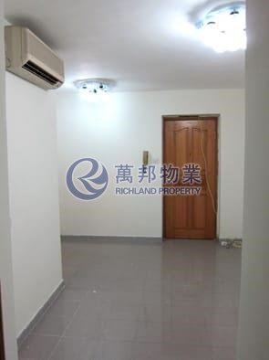 逸雅苑 YAT NGA COURT 中層
